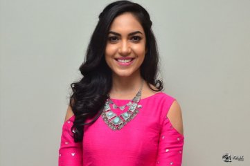 Ritu Varma At Pelli Choopulu Movie 100 Days Function